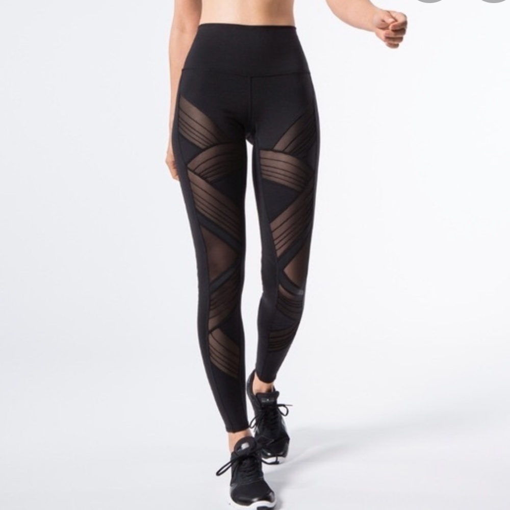 ALO Yoga Ultimate High Waisted